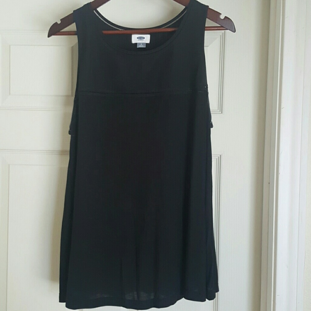 Group of Old Navy sleeveless blouses - Picture 3 of 3