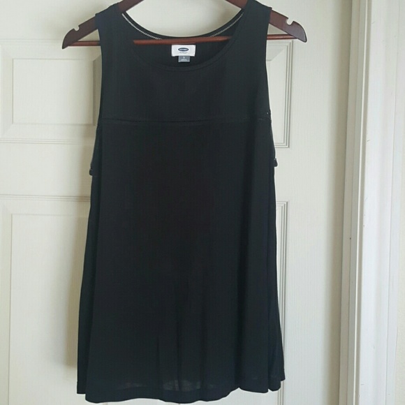 Group of Old Navy sleeveless blouses - Picture 3 of 3