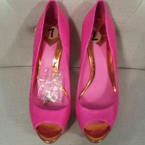 BRIAN ATWOOD, Hot Pink snakeskin round toe heels