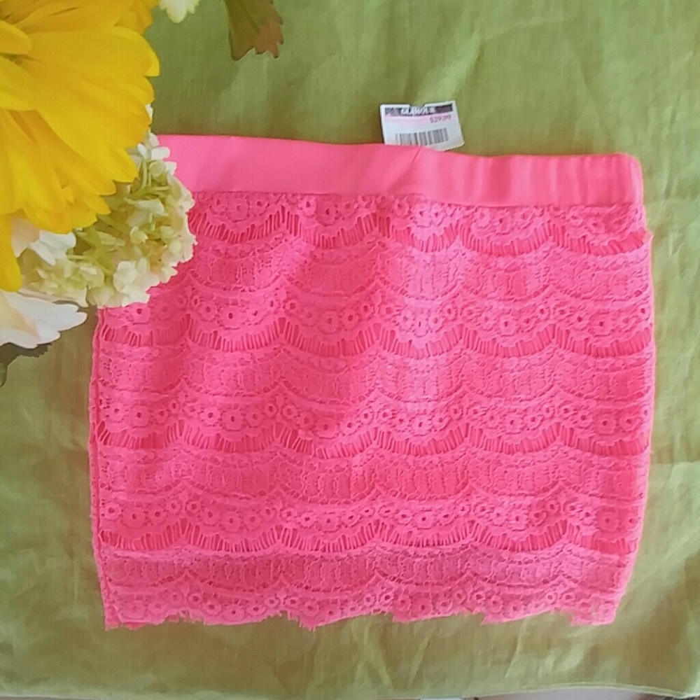 *NEON HOT PINK/SHRIMP LACE SKIRT