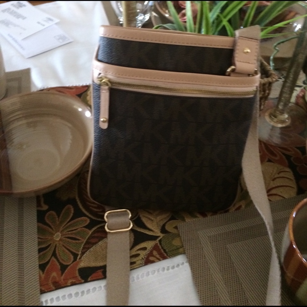Michael Kors Cross- body