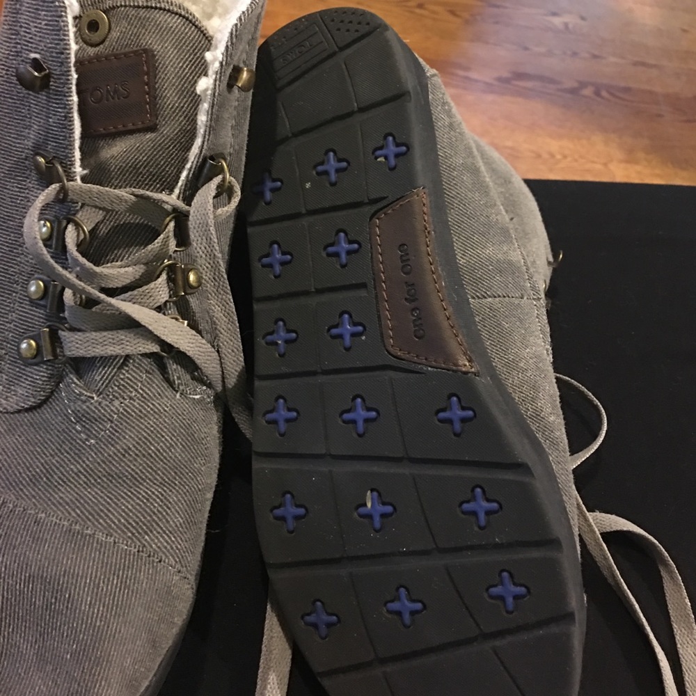 Toms tomboy women boots, size 9