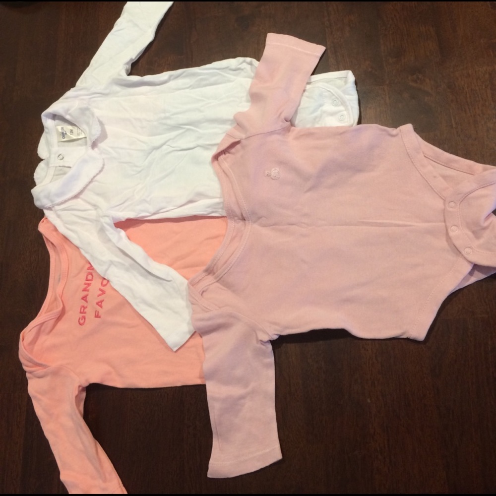 Body suits (carters, gap 0-3 M), Oshkosh (12 M)