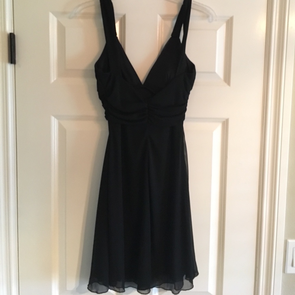 Dress - Picture 2 of 5