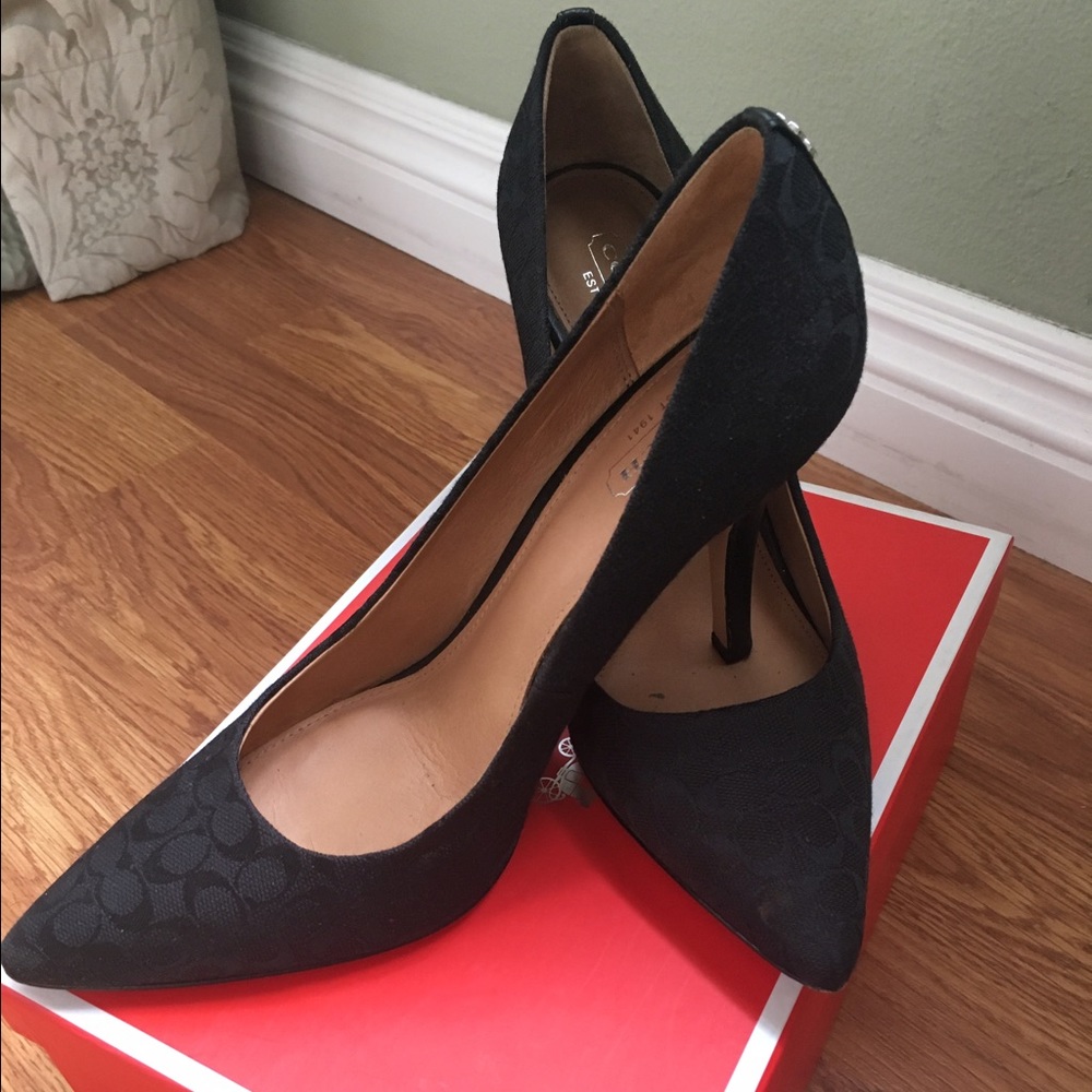 Coach black classic pumps