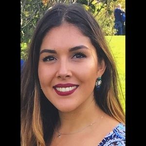 Meet your Posher, Gabriela