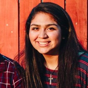 Meet your Posher, Araceli