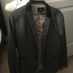 Sexy and stylish grey blazer with leather collar