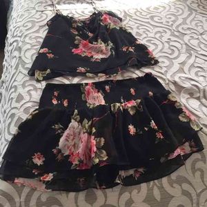 Express 2 piece set Tank & Skort Size L