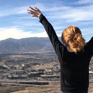 Meet your Posher, Caitlin