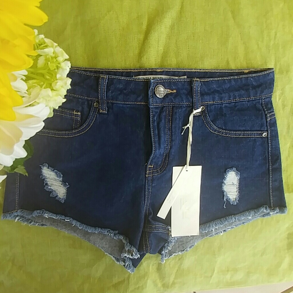 BRAND NEW JEAN SHORTS