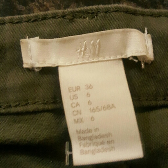 Army green H&m shorts - Picture 2 of 3