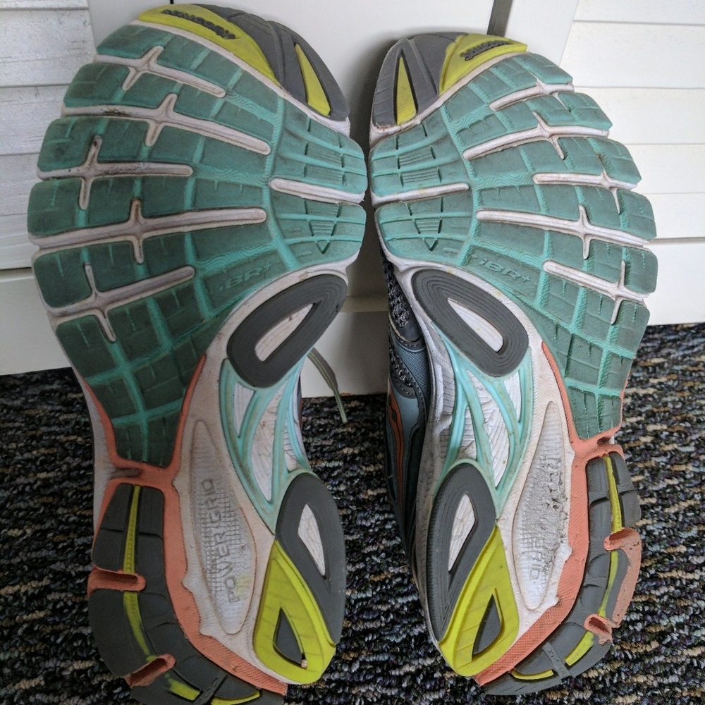 Running Shoes - Picture 3 of 3