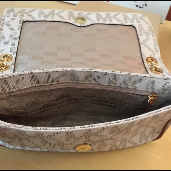 💯 % Authentic Michael Kors Shoulder Purse 👛 - Picture 4 of 6