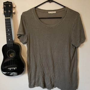 Olive tee (Size M)