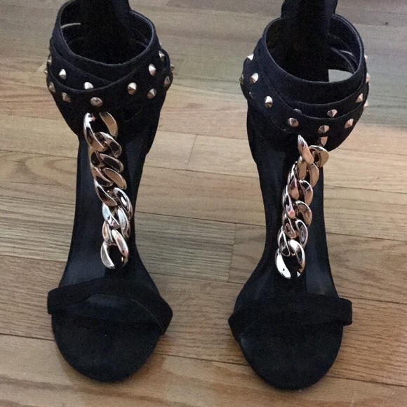 Black sandal Heels with Gold Chain size 6 - Picture 3 of 3