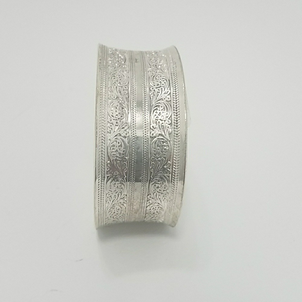 Silver filligre bangle