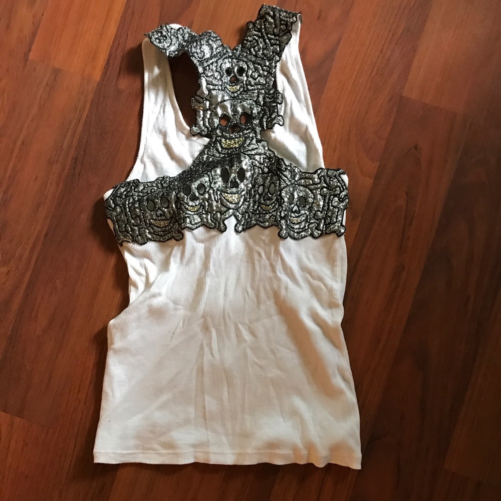 A white tank