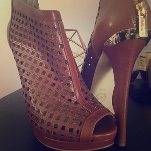 Michael Kors Peep toe bootie