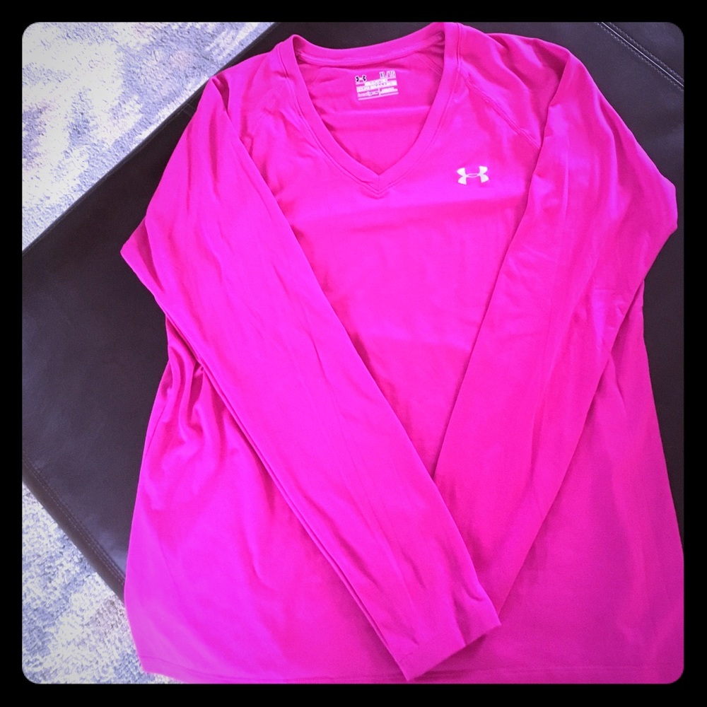 Like New UnderArmour Top