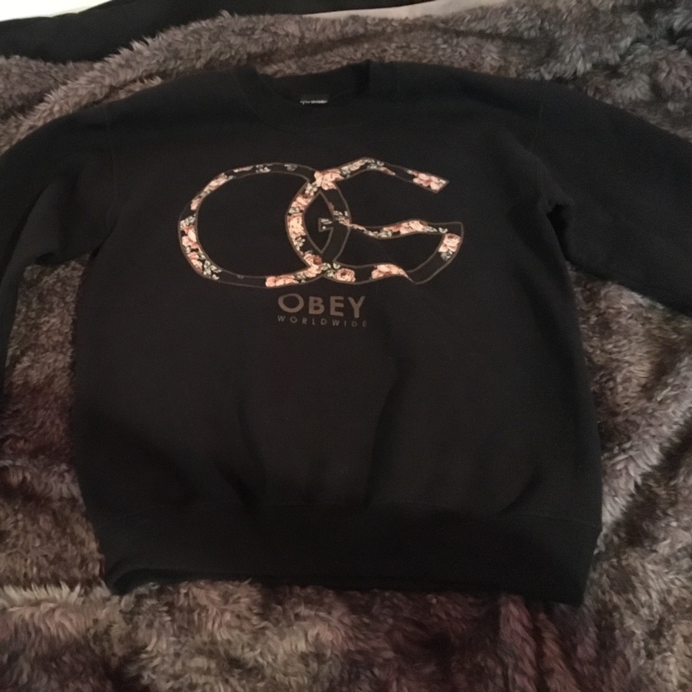 Obey sweatshirt