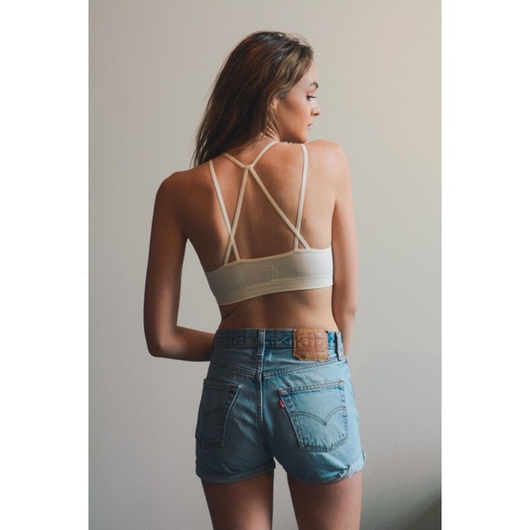 Floral Cutout Seamless Bralette - Picture 3 of 4