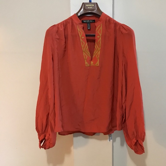 Top - Picture 1 of 2