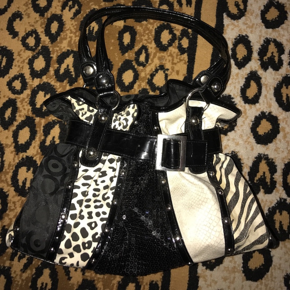 Black and White Chateau Shoulder Bag Purse