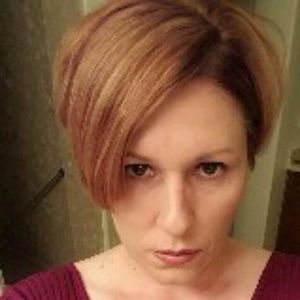 Meet your Posher, Dina