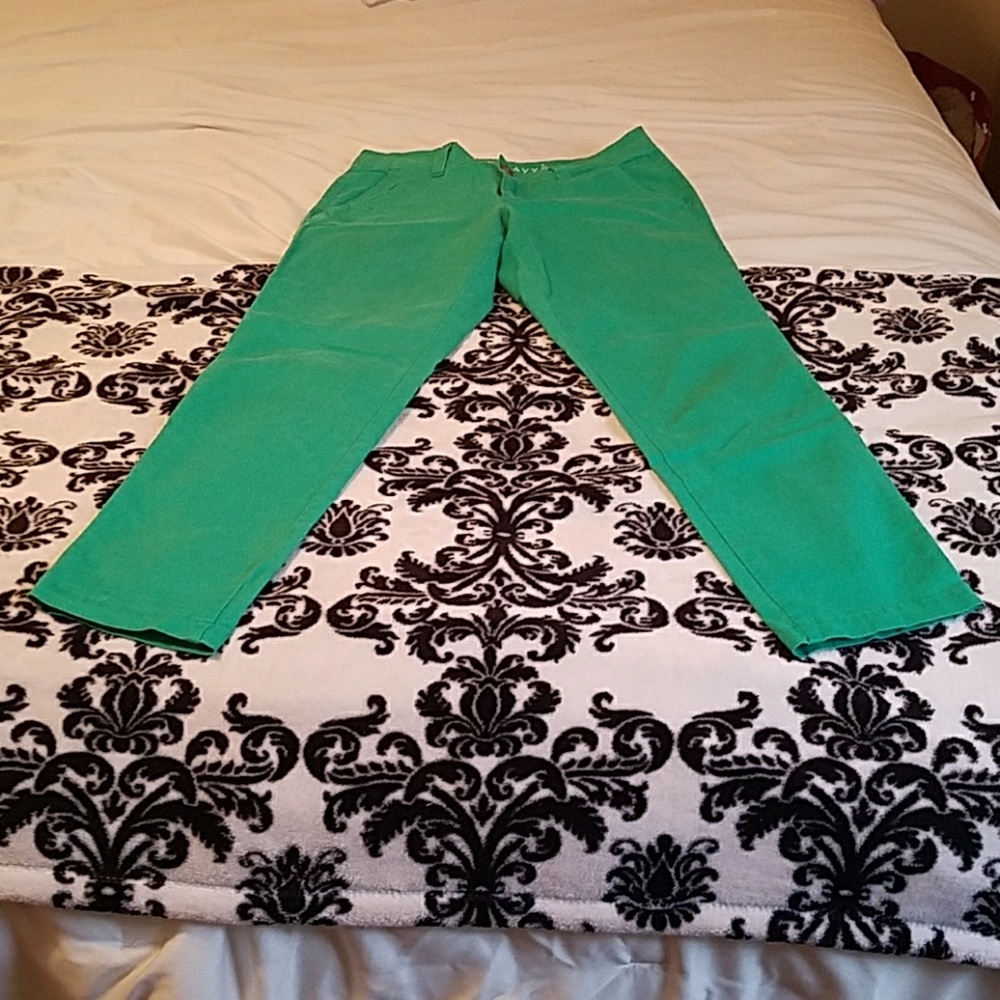 Old Navy Boyfriend Crop Pants