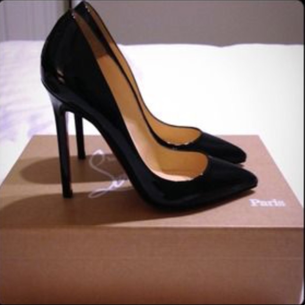 Christian Louboutin Pigalle 38 blk patent leather