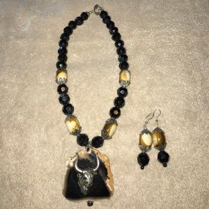 Chunky black and gold beaded necklace&earrings