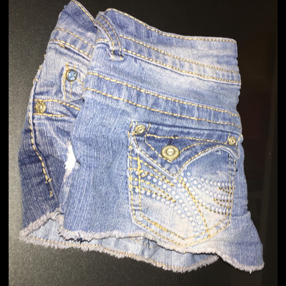 Shorts - Picture 2 of 2