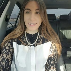 Meet your Posher, Olivia