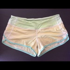 Lululemon Speed Short 4-Way Stretch 2.5" Size 6