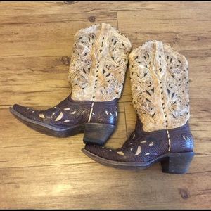 FLASH SALE Corral boots