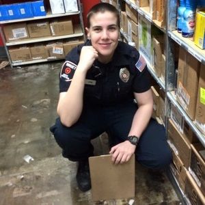 Meet your Posher, Apryl