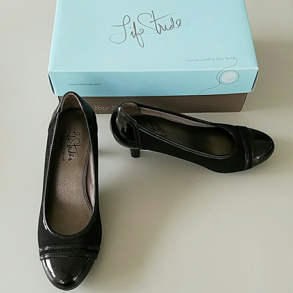 Life Stride Petunia, Black Pump