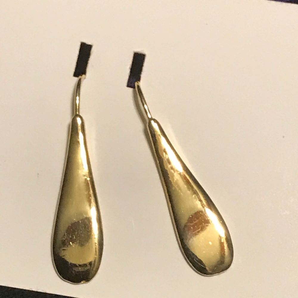 Gold earrings