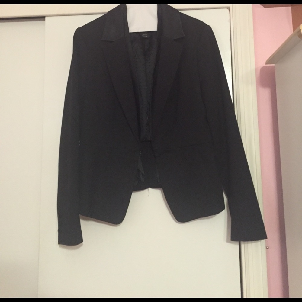 White House Black Market black blazer/work coat
