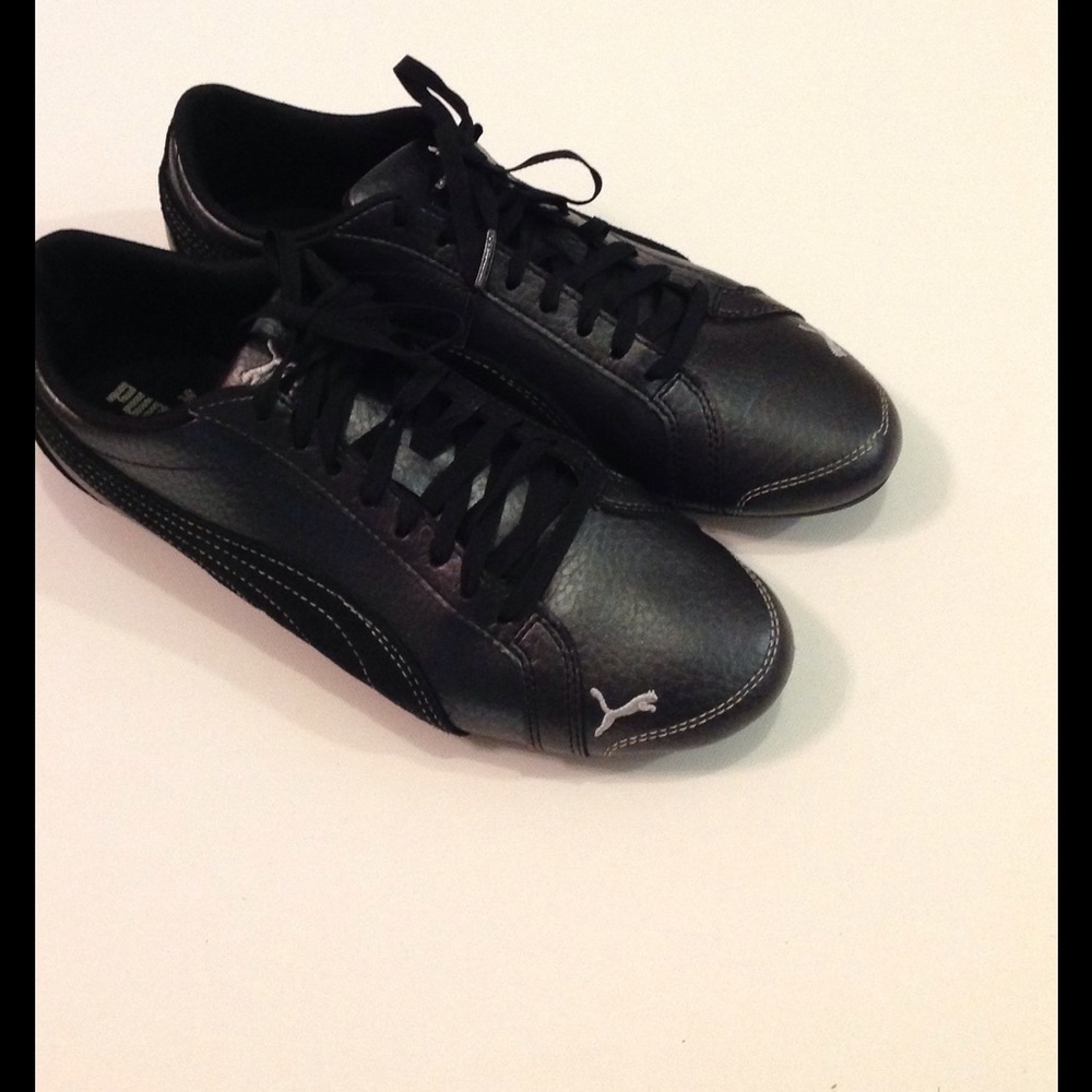 Women's Puma Shoes