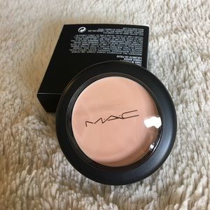MAC sculpting cream ~ accentuate