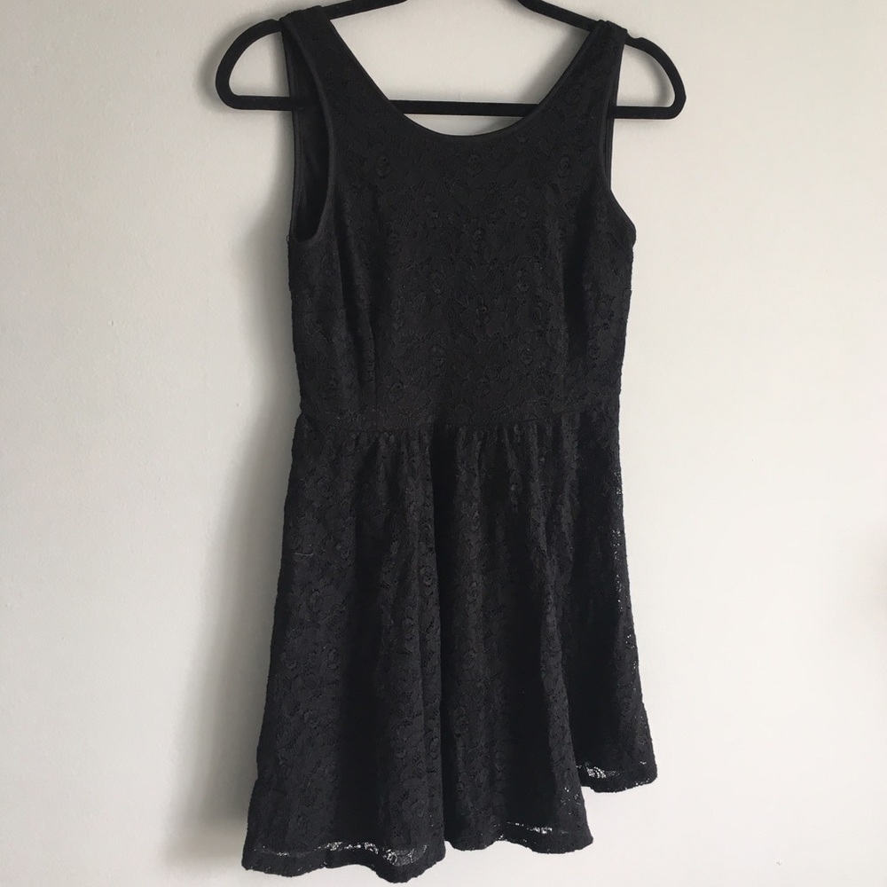 PRICE ⬇️ Lace Black Dress - Open Back - Picture 1 of 3