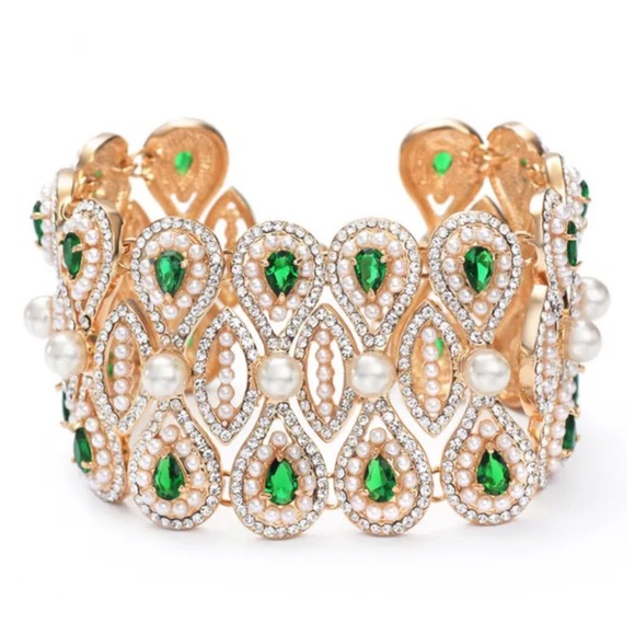 custom Jewelry - 🌷 Swarovski Crystals Decia Bracelet