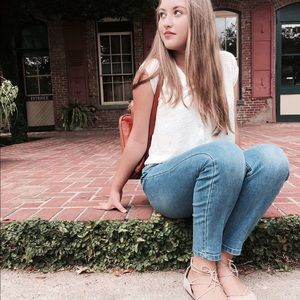 Meet your Posher, Malia