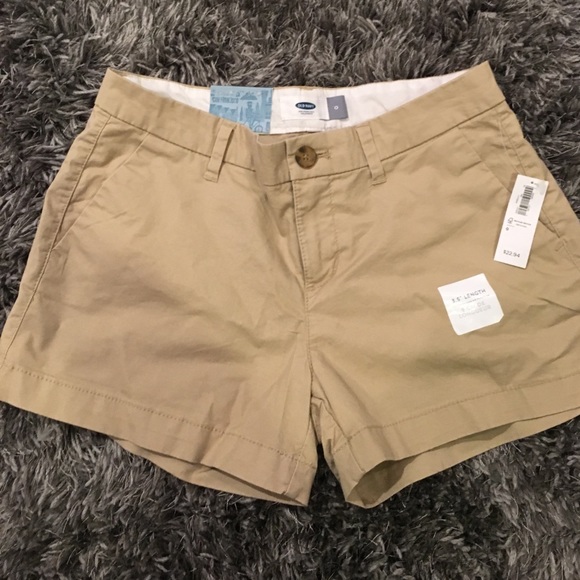 NWT Tan colored Old Navy Shorts - Picture 1 of 3
