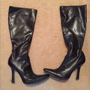 Nine West size 7 boots black