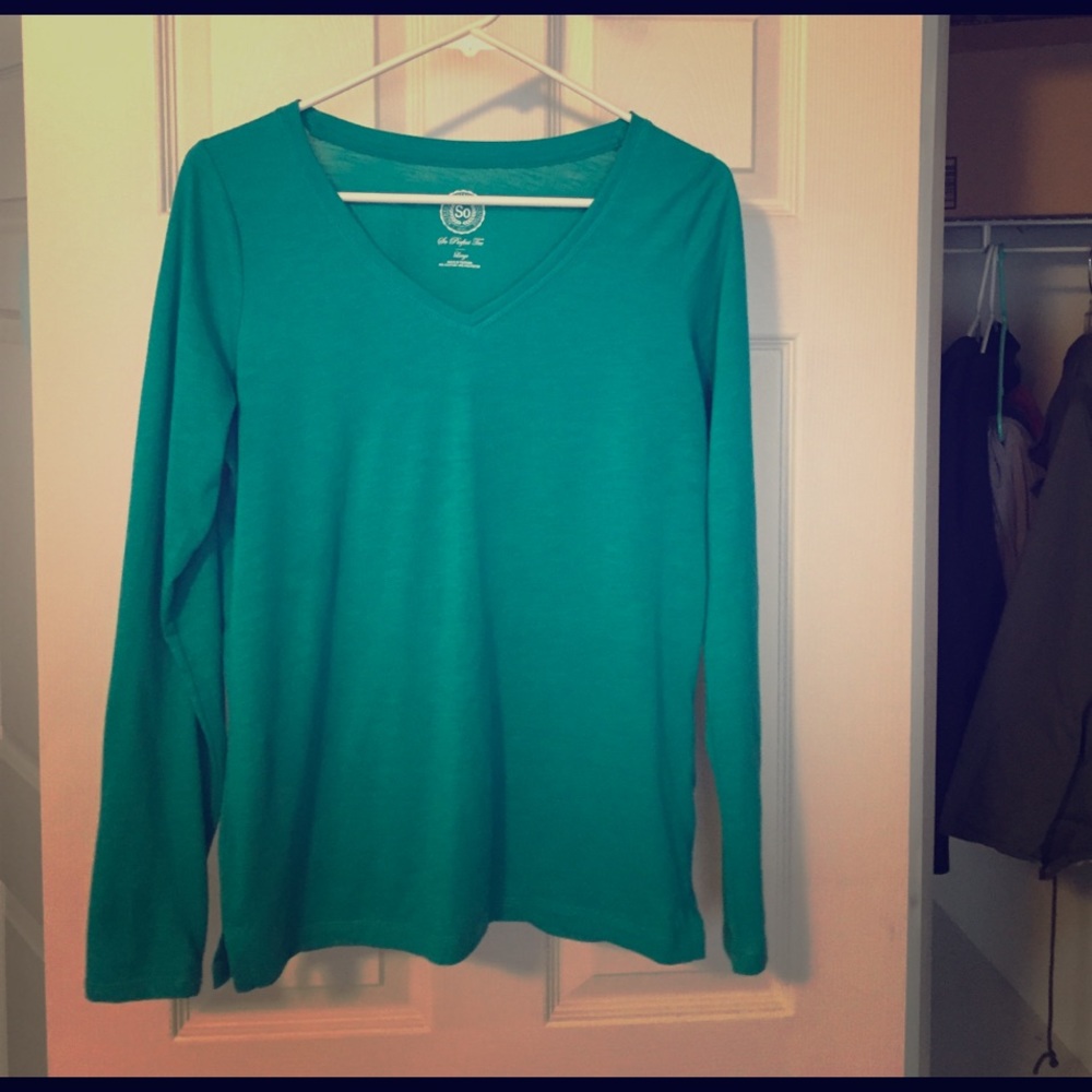 Long sleeve green tee