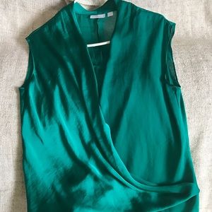 Emerald green shirt.