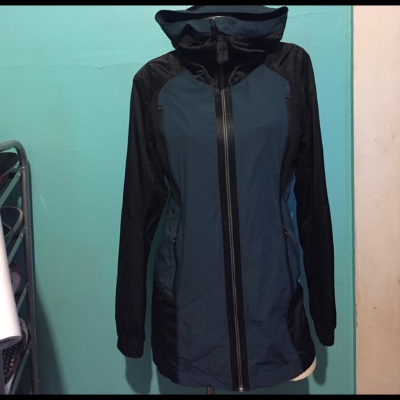 lululemon athletica Jackets & Blazers - Lululemon right round jacket